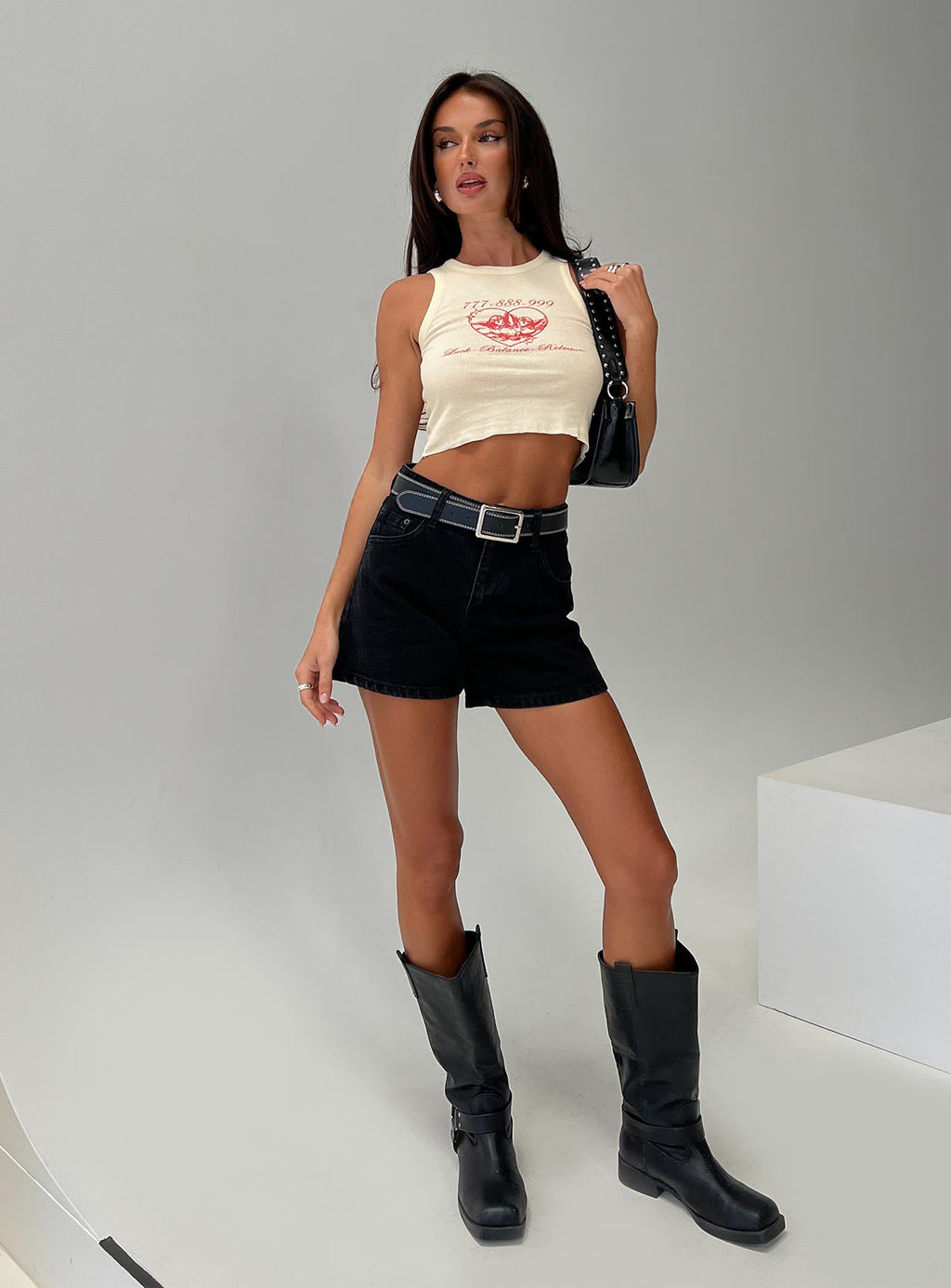 Saldana Shorts Washed Black Denim